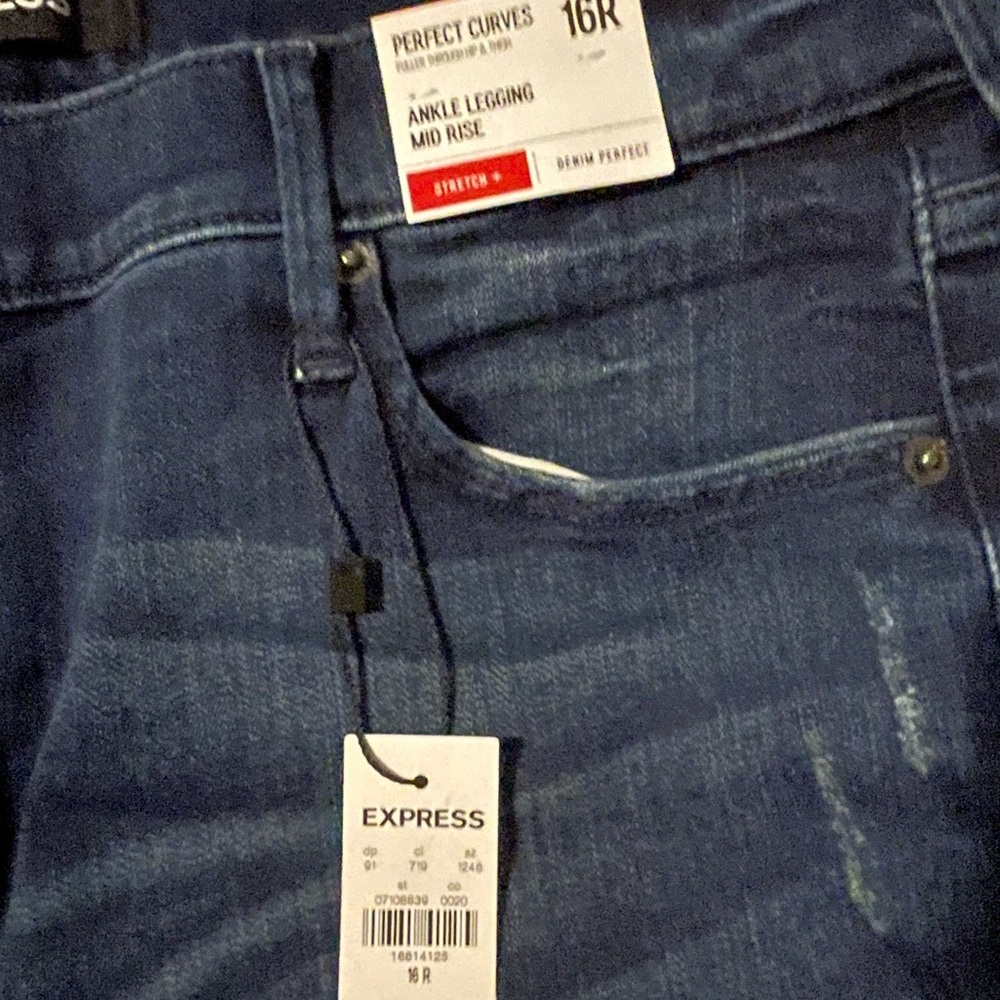 Brand new jeans with tags. Never worn